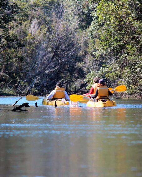 Palafito Cucao Lodge Kayak en Lago Cucao Chiloé Chile